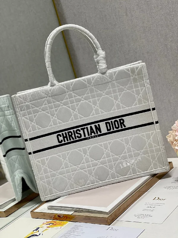 WF - Dior Bag - 411