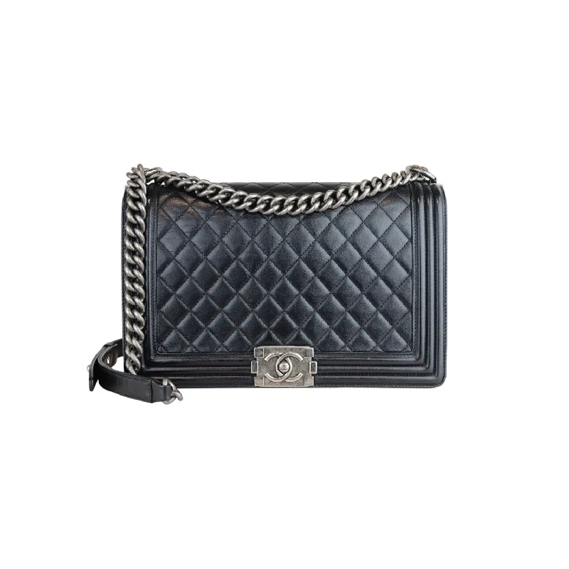 New Medium Boy Flap Calfskin Quilted Black RHW