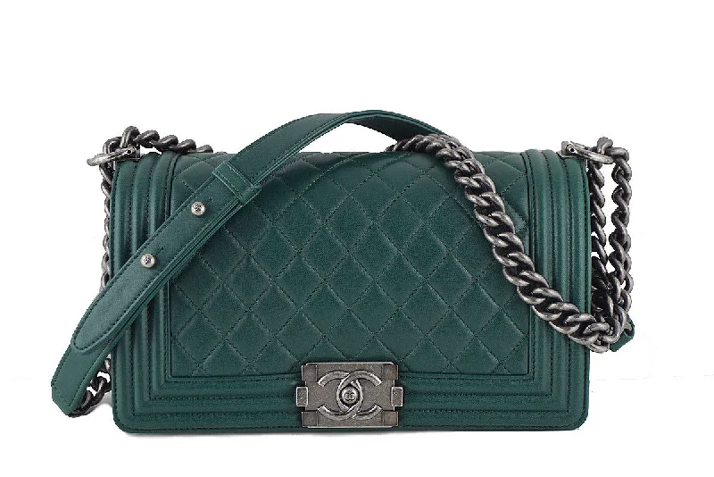 NEW 15B Chanel Emerald Green Le Boy Classic Flap, Medium Lambskin Bag